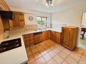 Kitchen- click for photo gallery